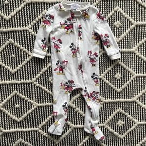 Pottery Barn Kids / Disney Mickey Mouse Footie Sleeper Size 6-9 Months